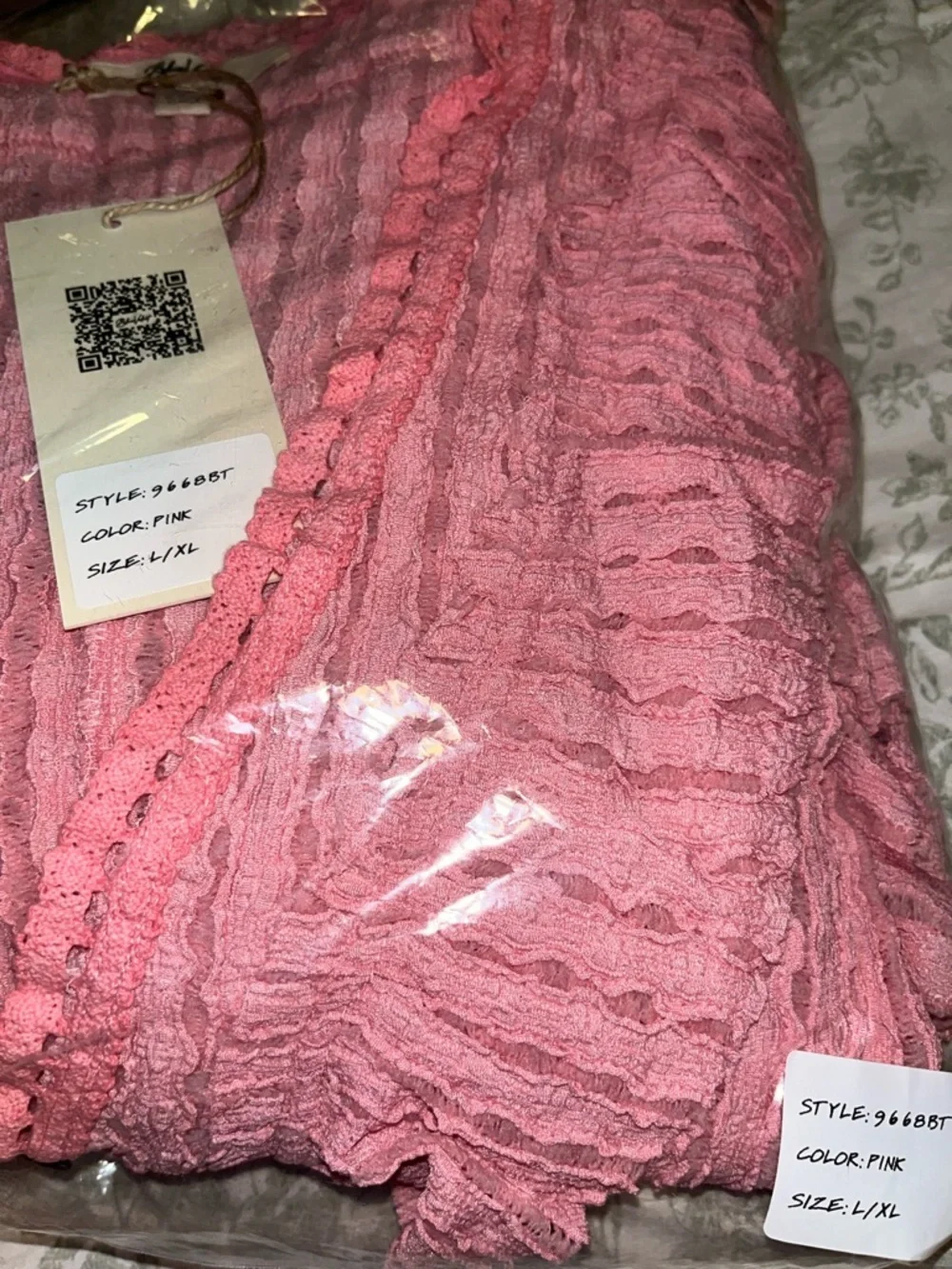 BlueVelvet L/ XL Pink Ruffled Knit Button Front Cardigan